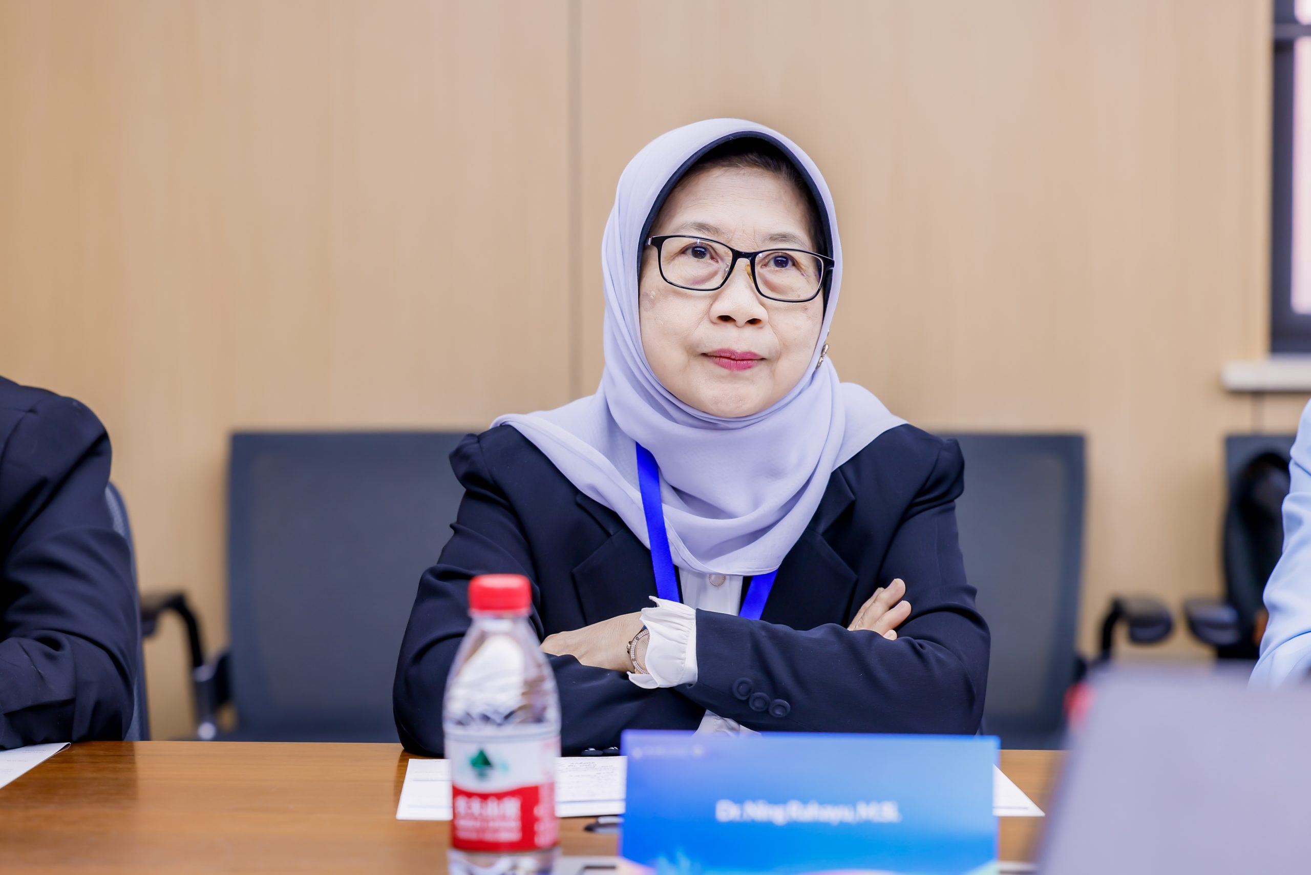 Delegasi FIA UI mengikuti sesi diskusi symposium