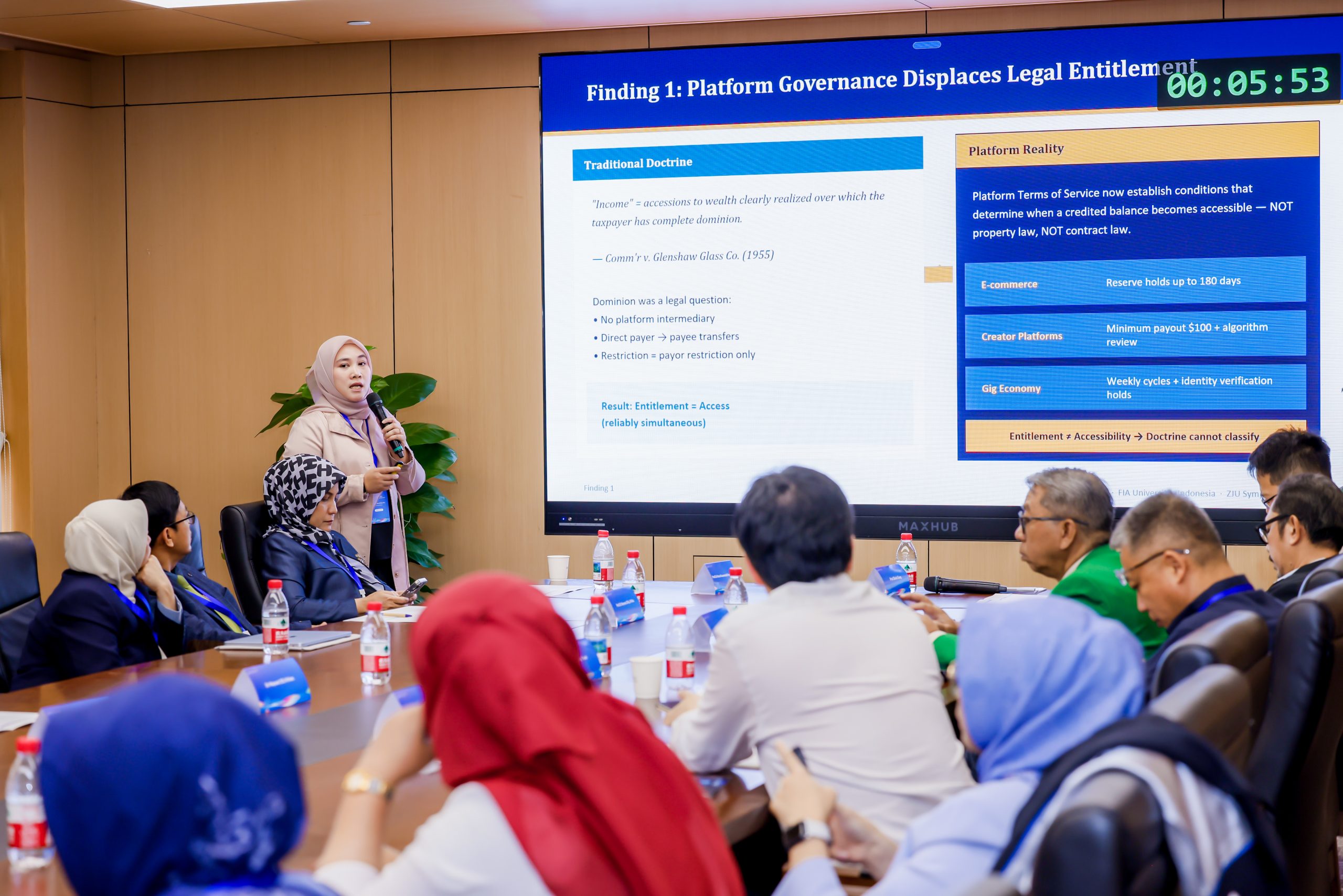 Presentasi riset governansi platform digital dan implikasi perpajakannya